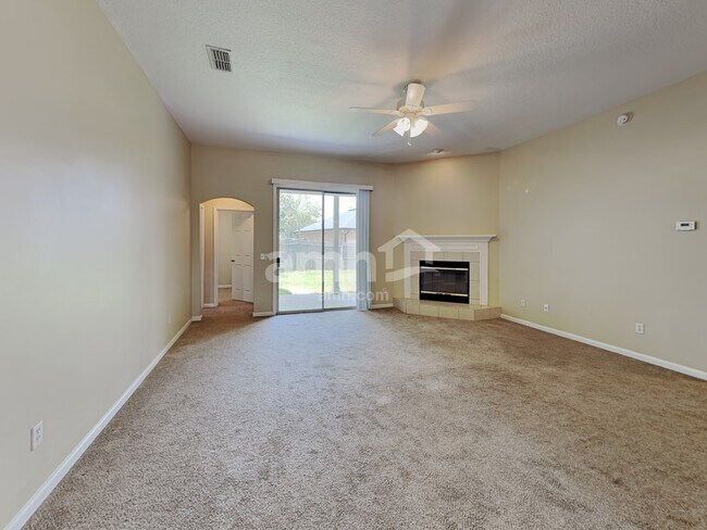 Photo - 482 Portobello Dr