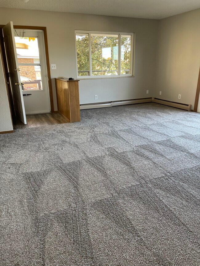 Photo - 1430 W 25th St