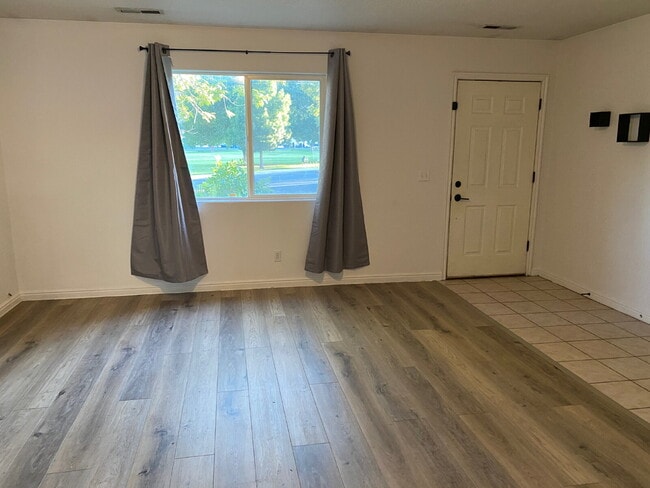 Photo - "2-Bedroom Townhouse with 2 Full Baths in the Heart of Saint George - Spacious 1,290 Sq. Ft. Retr...