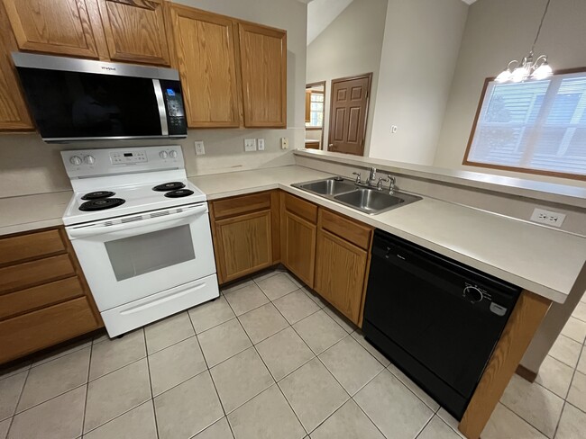 Photo - 13308 Riley St