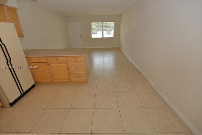 Photo - 1120 102nd St Unidad 6