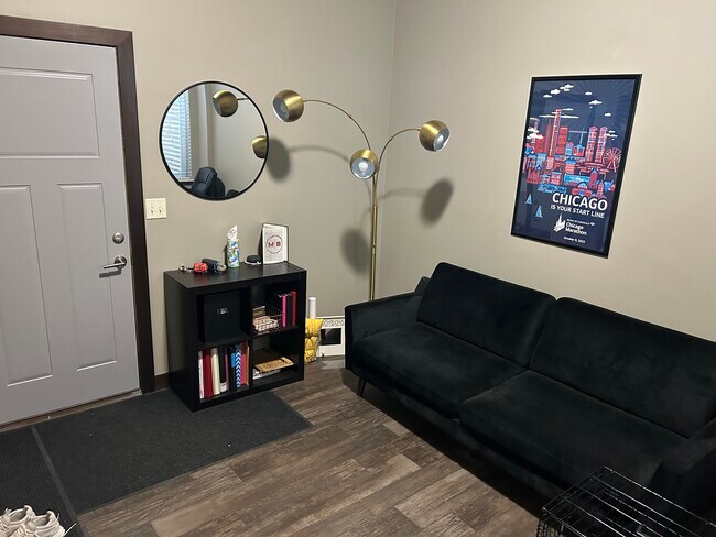 Photo - 212 E 14th St