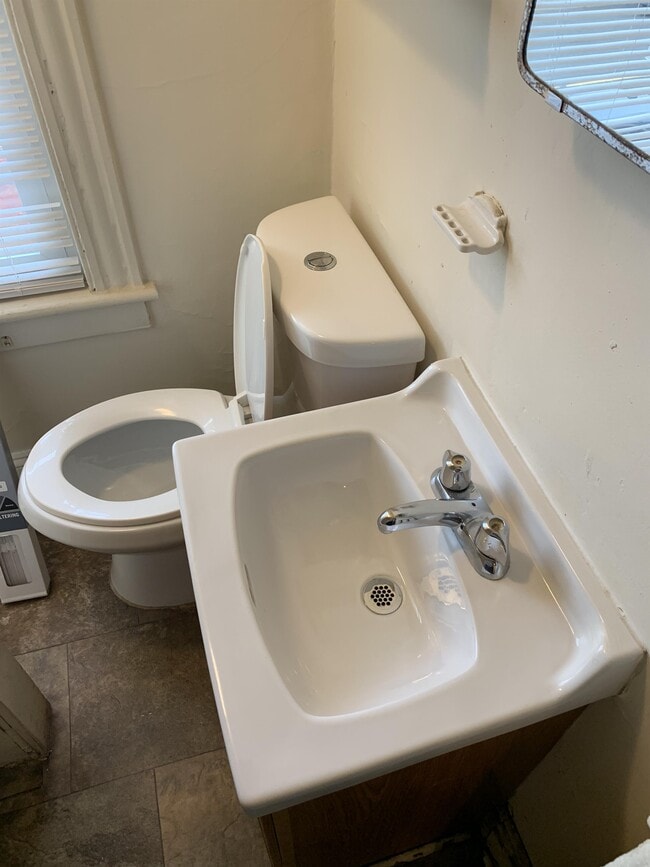 Photo - 15 Delafield St