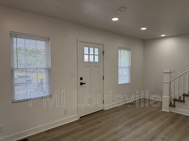 Photo - 551 Denmark St