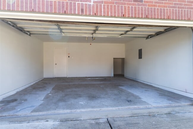 Photo - 3807 Gardenia Bend