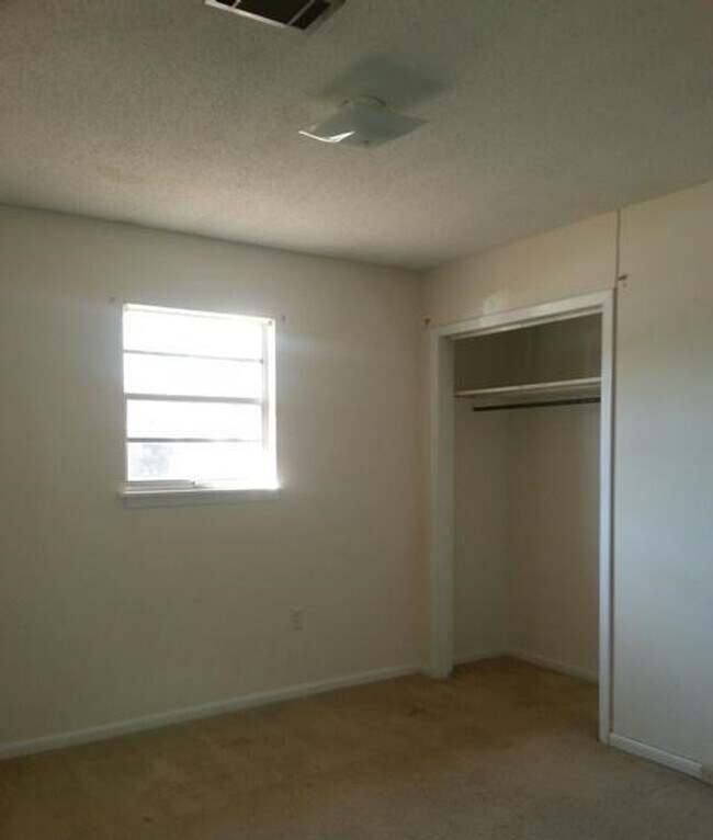 110 Briarwood Dr