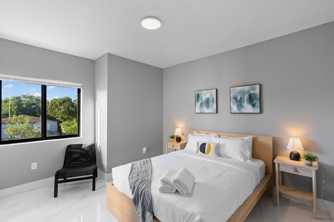 Photo - 1350 NW 28th St Unidad FL1-ID1258049P