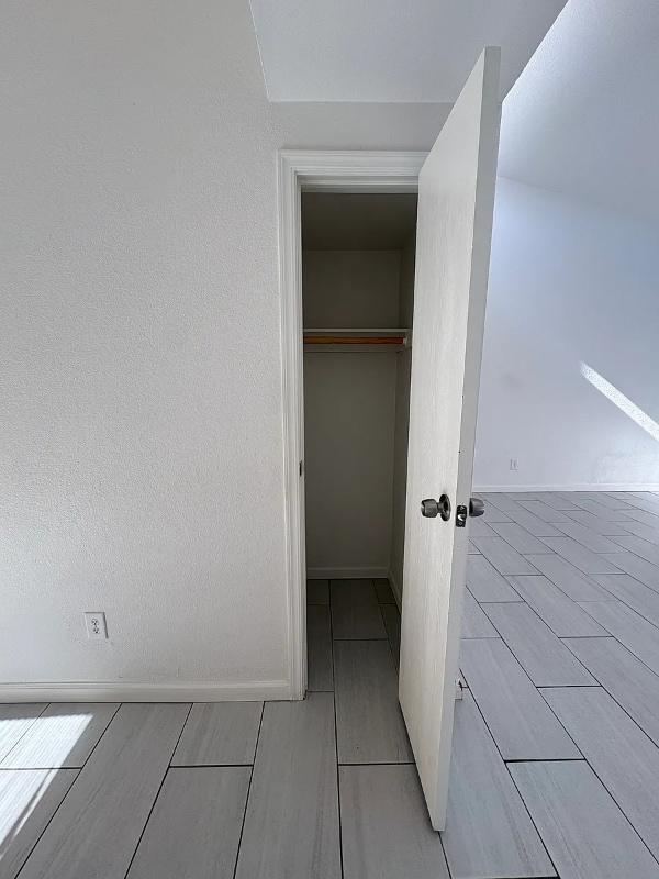 Photo - 117 E King Rd