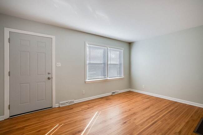 Photo - Meadowlark Apartments