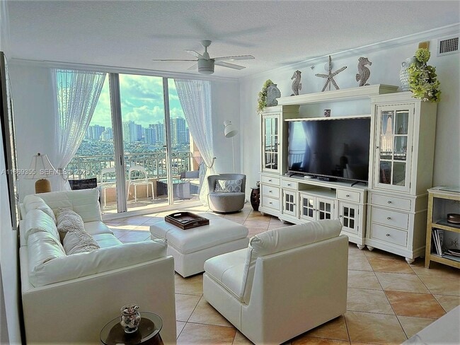 Building Photo - 2080 S Ocean Dr Unit PH3