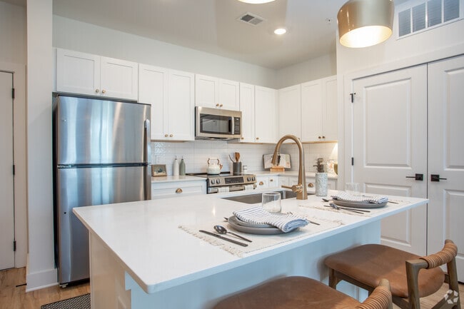 The Nixon - The Nixon