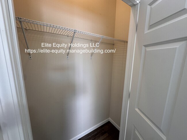 Photo - 330 N Wayne St
