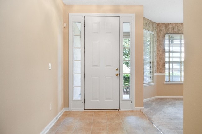 Photo - Exceptional Four Bedroom Home Located In Victoria Lakes!