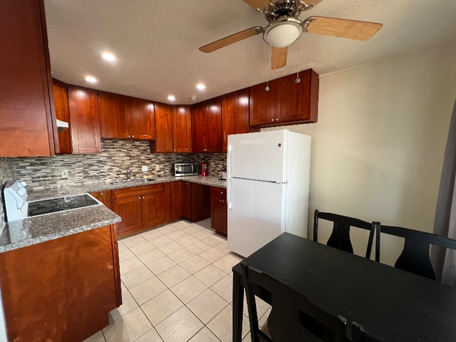 Photo - 830 Liloa St