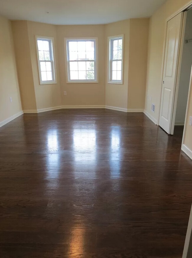 Photo - Crystal Place Apartments