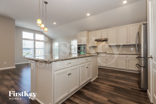 Photo - 6011 Little Grove Dr