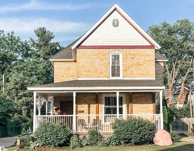 Photo - 617 S Main St