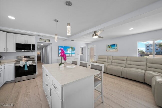 Photo - 6151 Estero Blvd Unidad 5