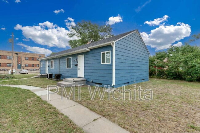 Building Photo - 4910 E Gilbert St