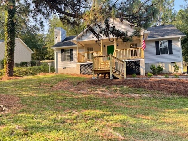 Photo - Available NOW – Renovated 3 Bedroom, 2 Bat... Casa