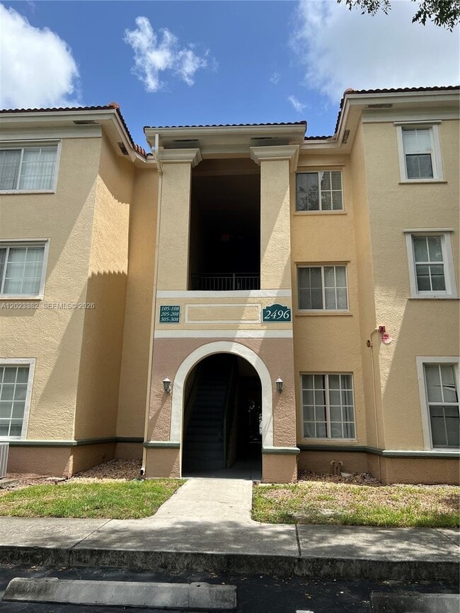 Building Photo - 2496 Centergate Dr Unit 205