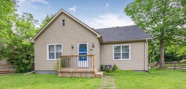 Front entrance - 44 Alfred St