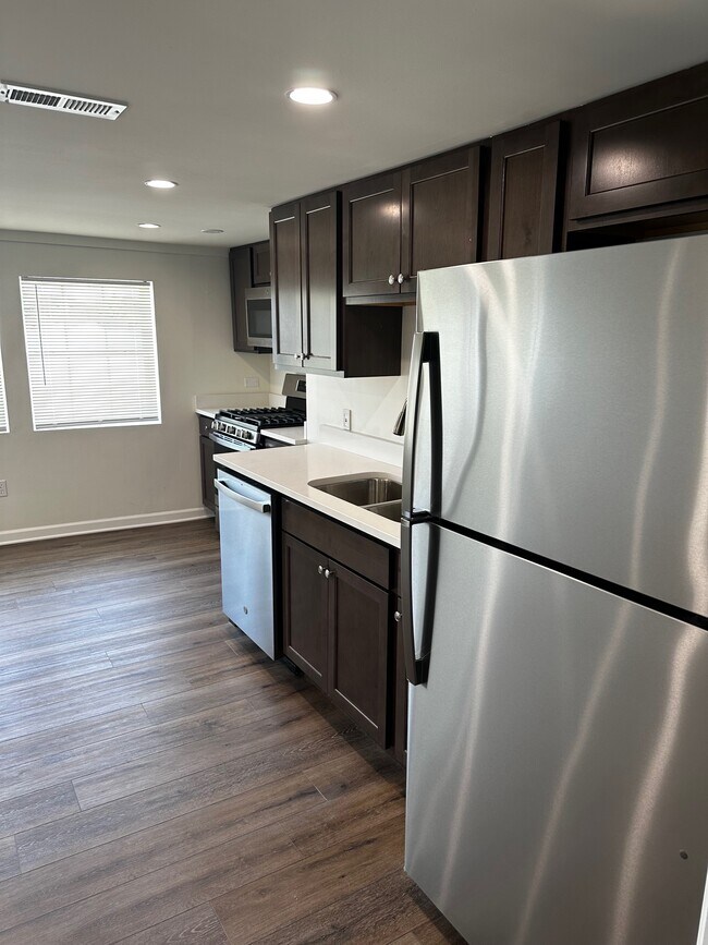 Photo - 10 W 33rd Pl Unit 2W