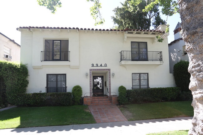 Building Photo - 9940 Robbins Dr Rental