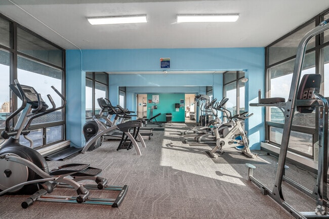 Gimnasio - Jefferson Tower