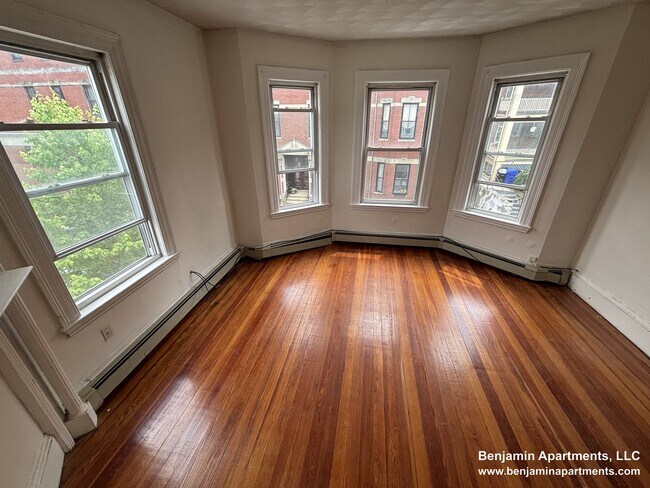 Photo - 77 Walnut St Unit 2