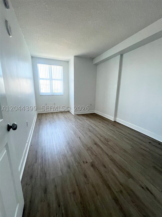 Photo - 50 Menores Ave Unit 720