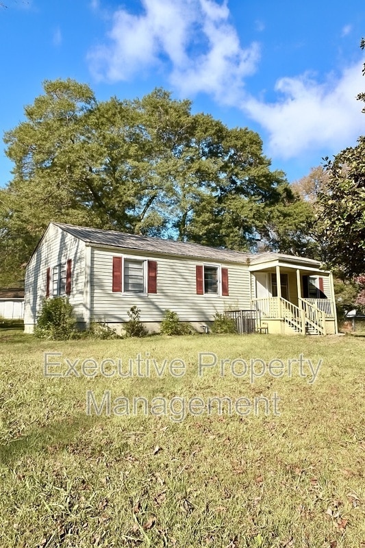 Building Photo - 1136 Broad St