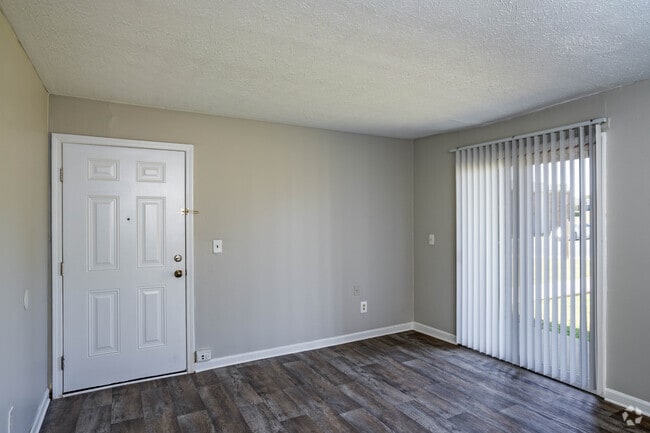 2BR, 1.5BA - 1000SF - Living Room