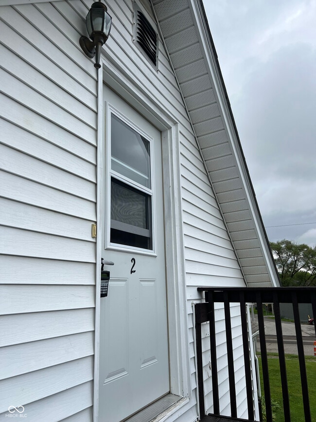 65 W Main St