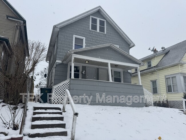 Building Photo - 105-107-107 Bidwell Terrace