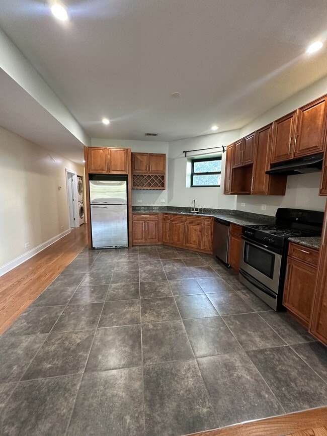 Photo - 4336 S Indiana Ave Unit 1