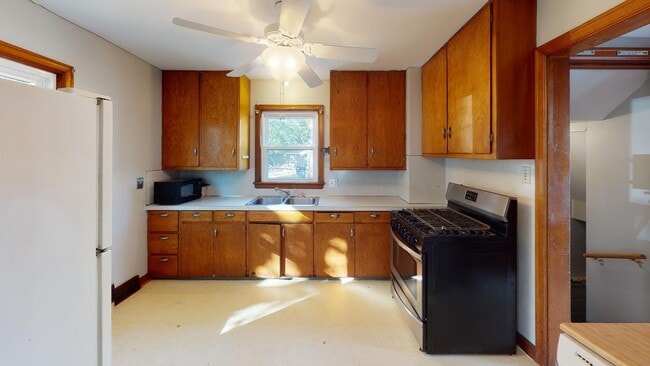 Photo - Amazing Location - Available August 1st