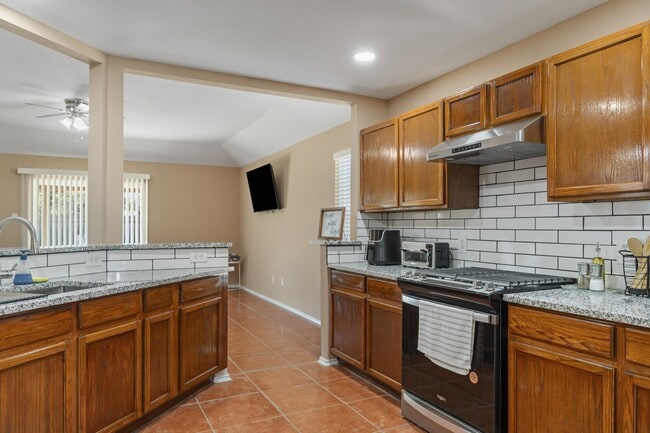 Photo - 16122 Taloncrest Dr