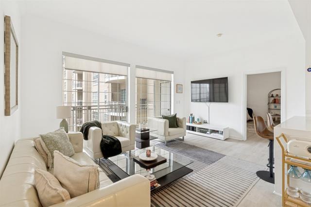 Photo - 3225 Turtle Creek Blvd Unidad 1229