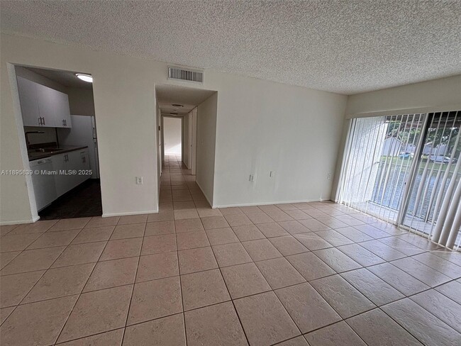 Photo - 1140 Lake Victoria Dr Unit F
