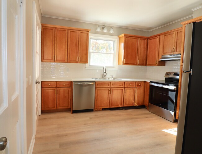 Photo - 154 Hawthorne Ave