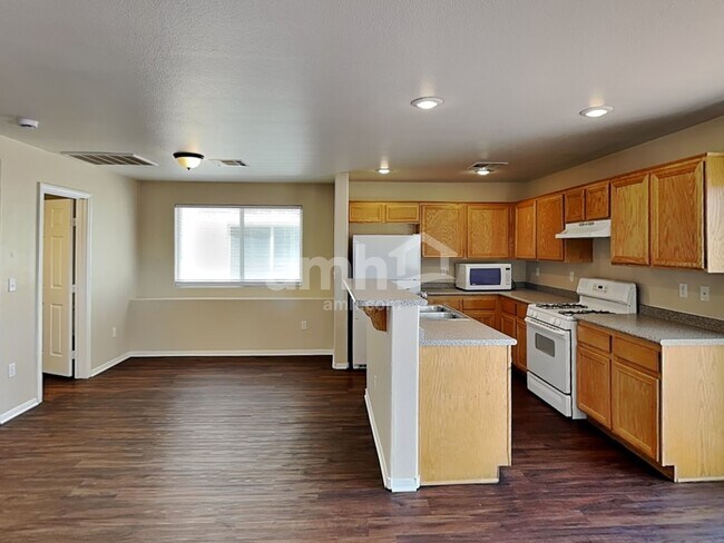 Photo - 7280 Mosaic Terrace St