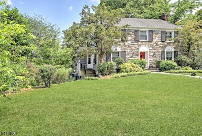 Photo - 548 Hartford Ct