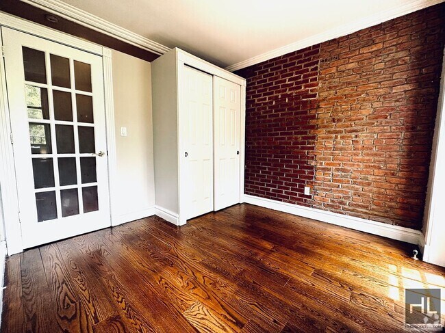 Building Photo - East 5th Street Unit 3D Rental
