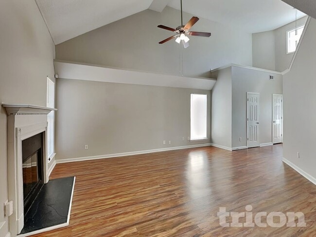 Photo - 105 River View Ct