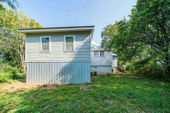 Photo - Comfort & Style in Huffman – 3BR / 2BA Cha...