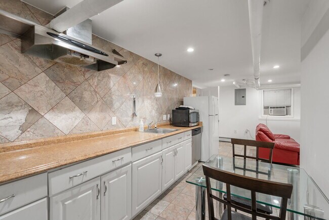Building Photo - 407A Broadway Unit A Rental