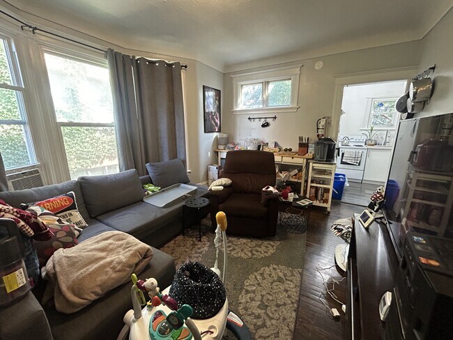 Photo - 129 Emerald St S Unit 1