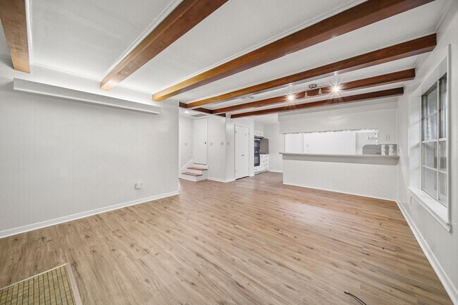 Photo - 2019 N Thompson St Unidad A