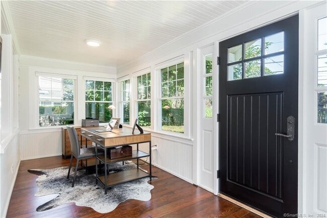 Photo - 303 Wakeman Rd